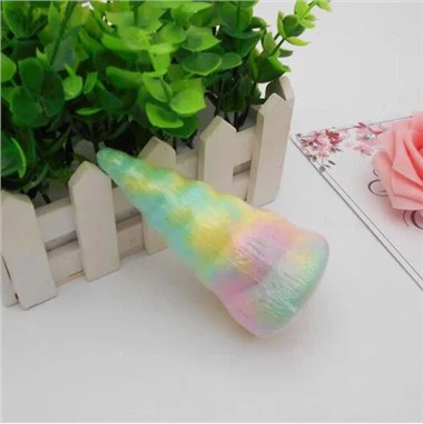 Stor magisk enhjørningshormbombebombe